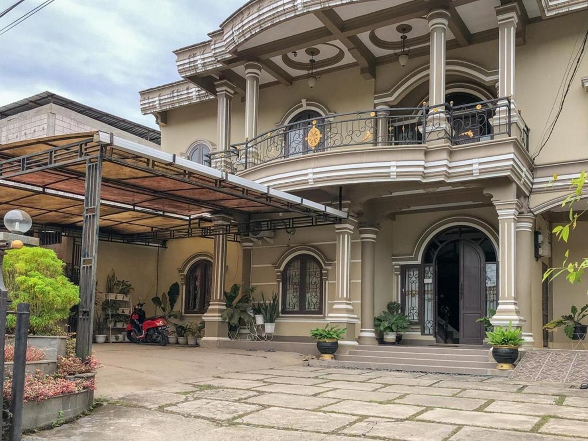Sinar Hotel Enrekang Exteriér fotografie