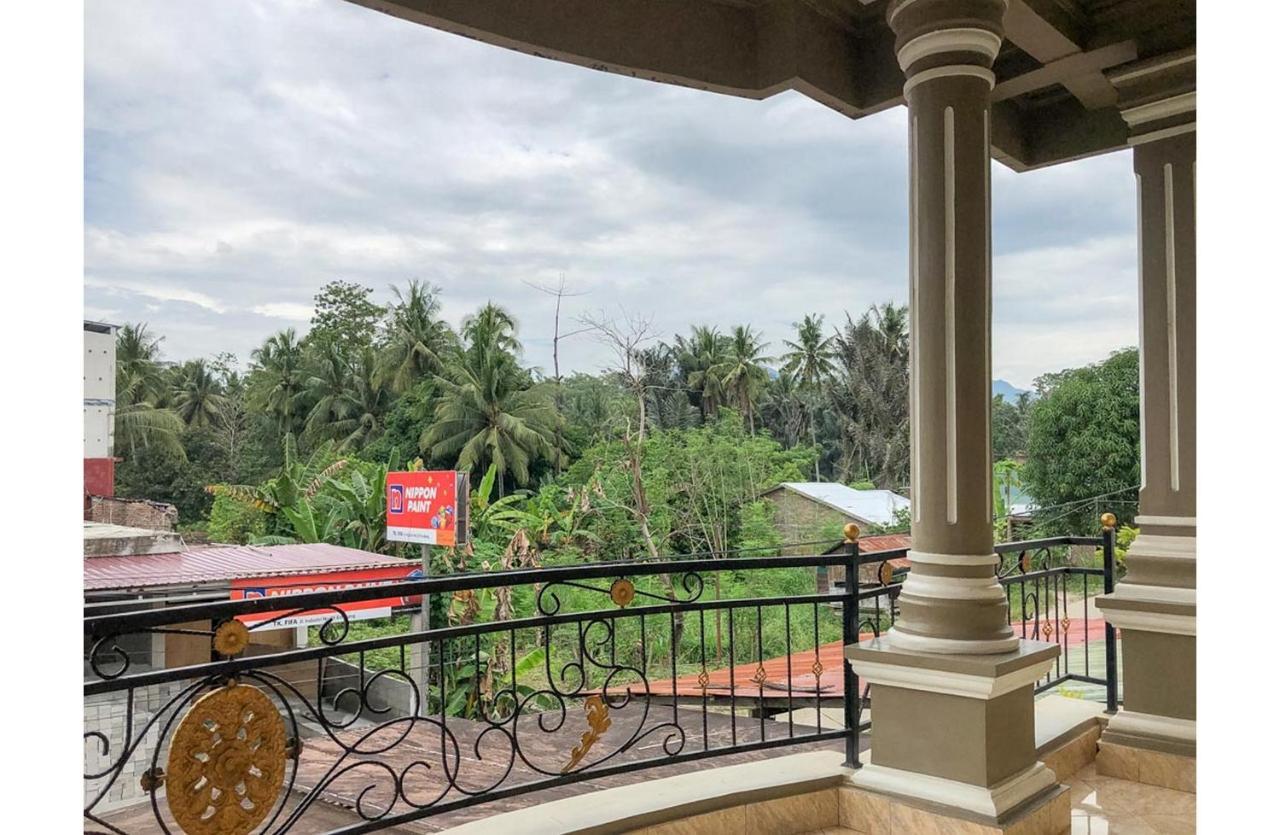Sinar Hotel Enrekang Exteriér fotografie