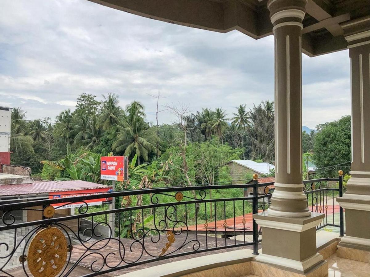 Sinar Hotel Enrekang Exteriér fotografie