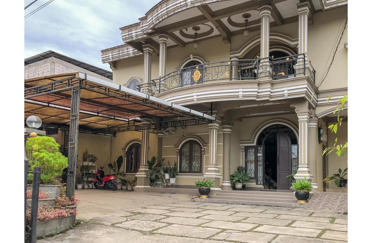 Sinar Hotel Enrekang Exteriér fotografie