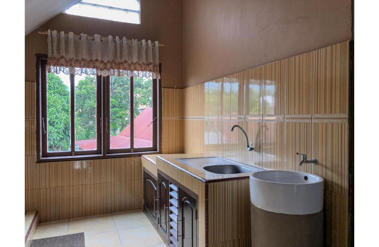 Sinar Hotel Enrekang Exteriér fotografie