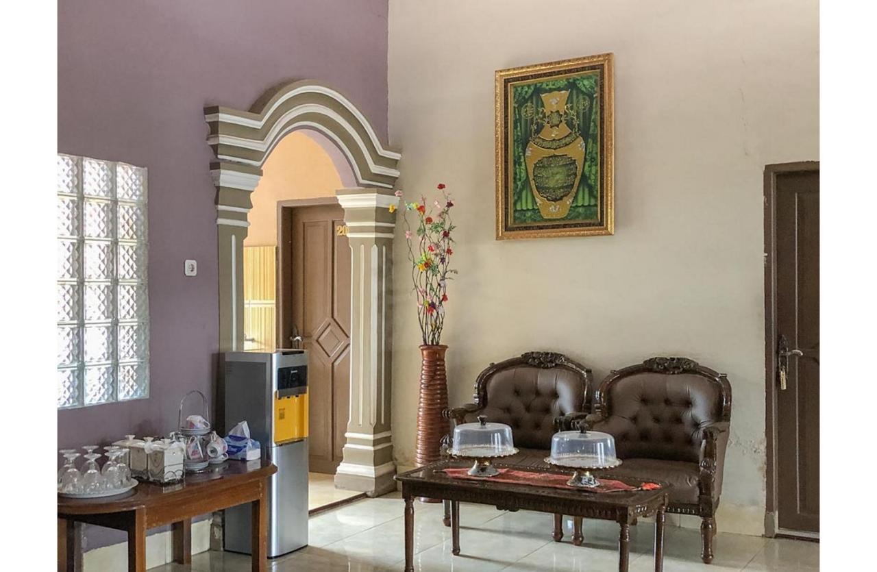 Sinar Hotel Enrekang Exteriér fotografie