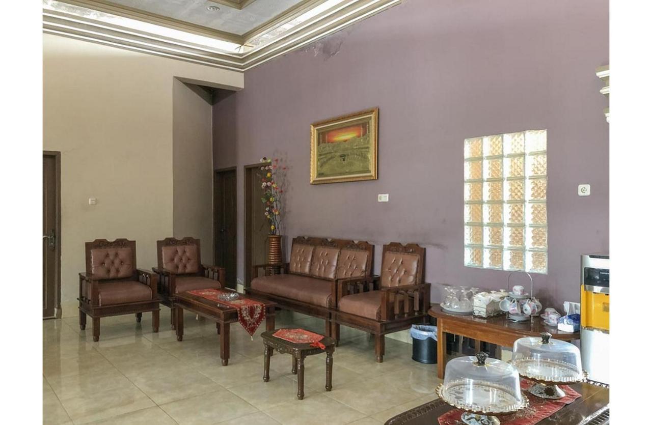 Sinar Hotel Enrekang Exteriér fotografie